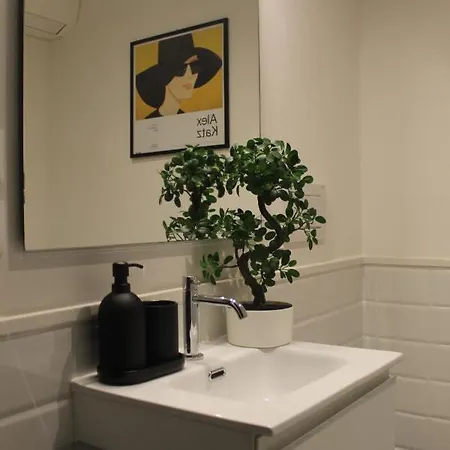 Piazza Savonarola 13 이몰라