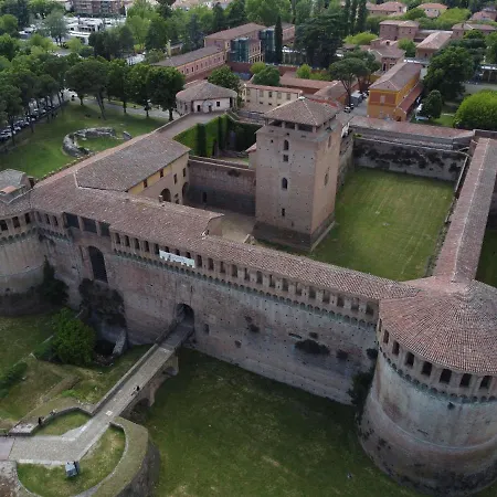 Holiday home Piazza Savonarola 13