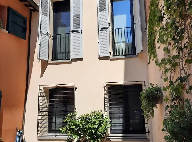 Σπίτι διακοπών Piazza Savonarola 13 Ίμολα