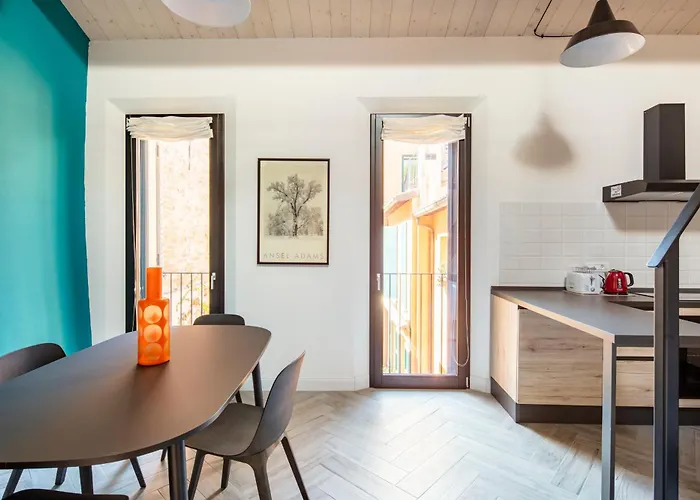 Piazza Savonarola 13 * Imola